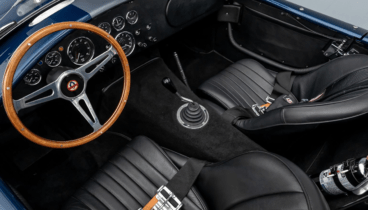 SP03048 - Superformance MKIII 427SC Cobra - Driver Side Interior